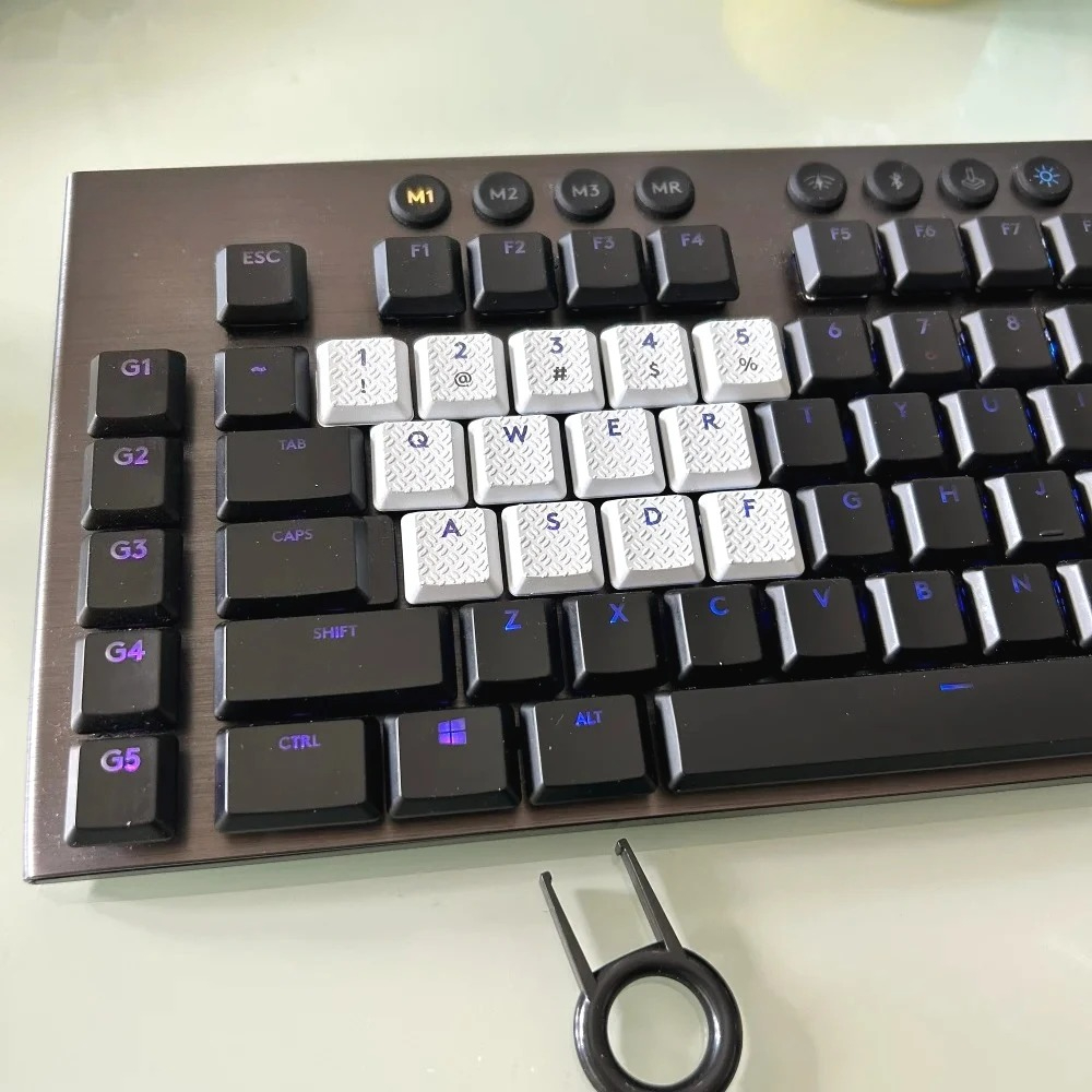 Wymienne nakładki na klawisze  – Gaming Keyboard Tkl recenzja i cena